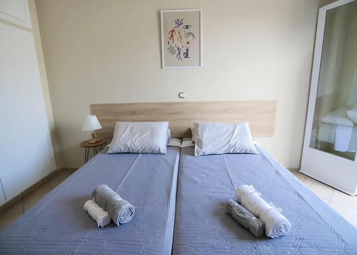 Rhodes Town Garden *