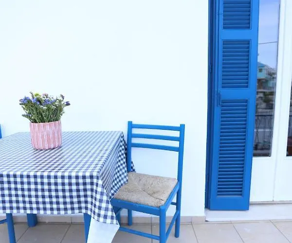 Rhodes Town Garden Apartment *